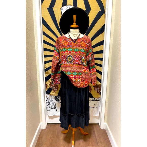 🌈 Beautiful flower art top - Picture 10 of 11